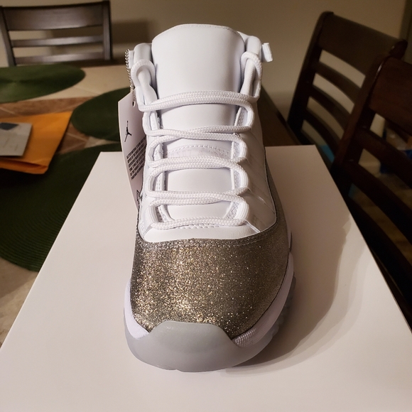 JORDAN WOMEN RETRO 11 - Picture 5 of 5